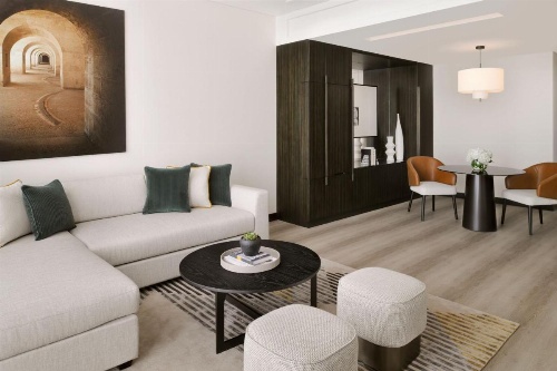 Sheraton Grand Hotel, Dubai image 6