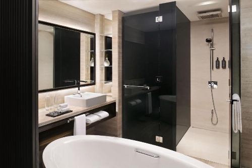 Sheraton Grand Hotel, Dubai image 8